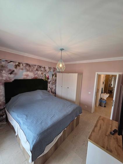 Apartament cu 3 camere semidecomandat în Nord
