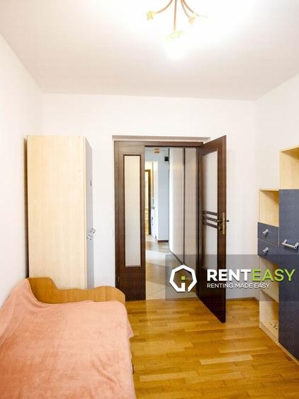 Apartament cu 3 camere în Podul de Fier