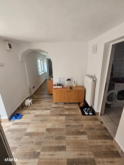 Casă cu 6 camere cu Teren 307 Mp în Goranu