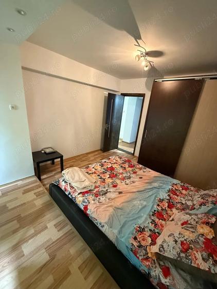 Apartament cu 3 camere decomandat în 9 Mai