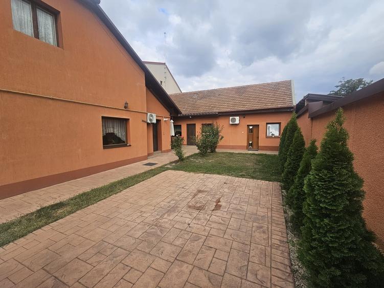 Casă individuală cu 5 camere cu Teren 558 Mp în Dorobanților