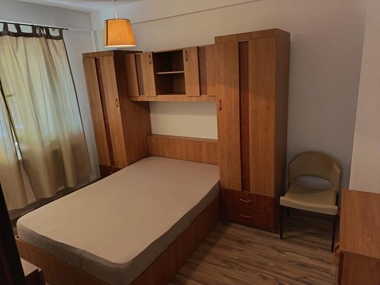 Apartament cu 2 camere decomandat, mobilat în Roșu