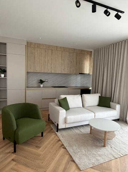 Apartament cu 3 camere decomandat în Pipera