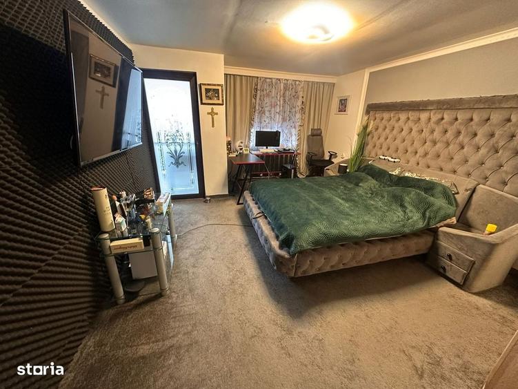 Casă cu 4 camere în Central
