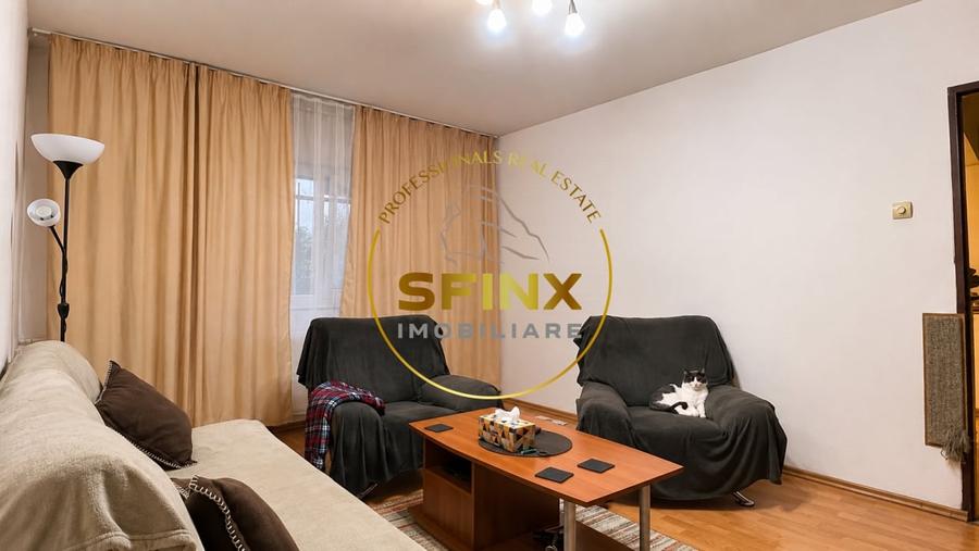 Apartament cu 4 camere semidecomandat, mobilat în Politehnica