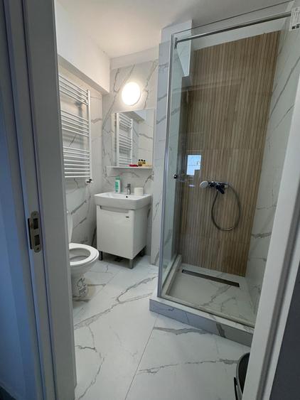 Apartament cu 3 camere decomandat în 1 Decembrie 1918