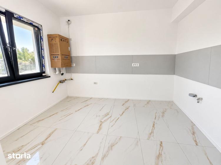 Casă cu 4 camere cu Teren 200 Mp în Central