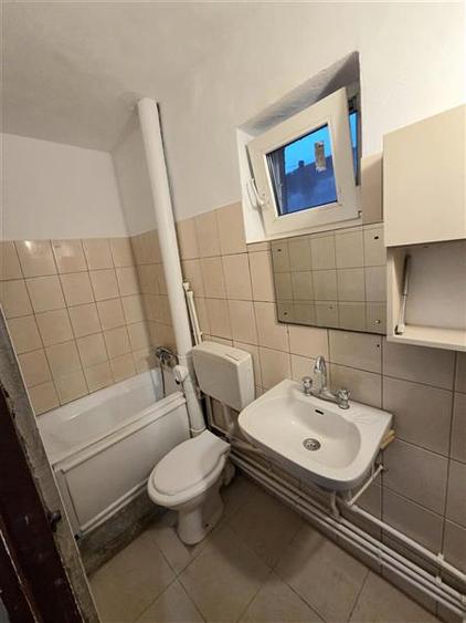 Apartament cu 2 camere semidecomandat în Tomis III