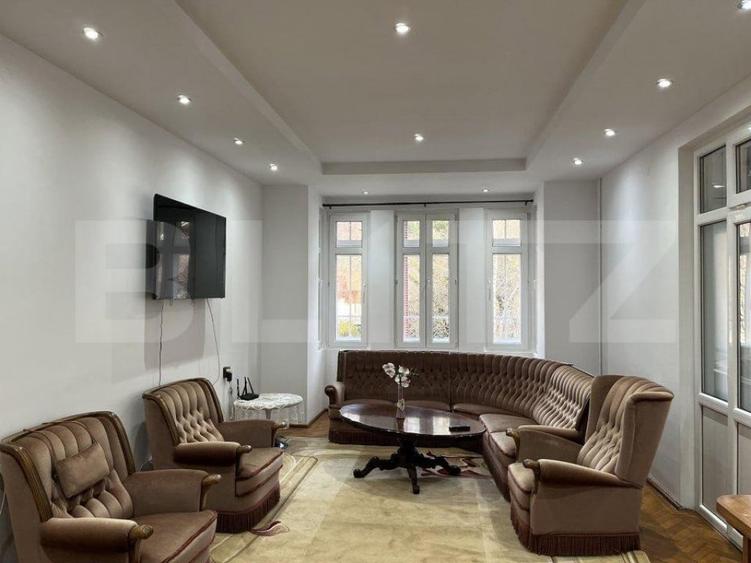 Casă cu 5 camere cu Teren 760 Mp în Central