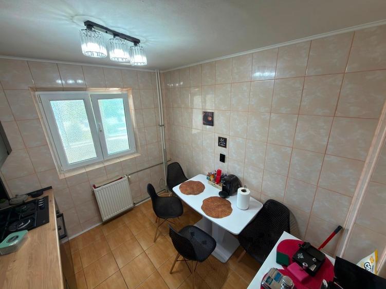 Proprietar direct/ Vând apartament 3 camere , renovat nou, mobilat și utilat nou - 8
