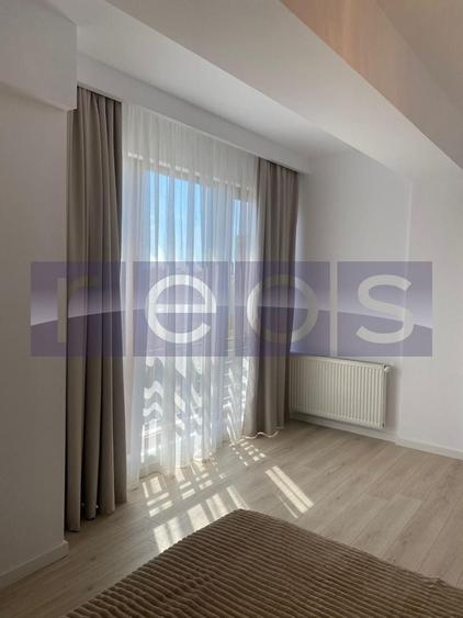 Apartament cu 3 camere decomandat, mobilat în Băneasa