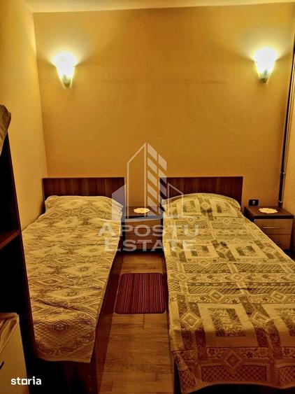 Casă cu 8 camere cu Teren 400 Mp în Moneasa
