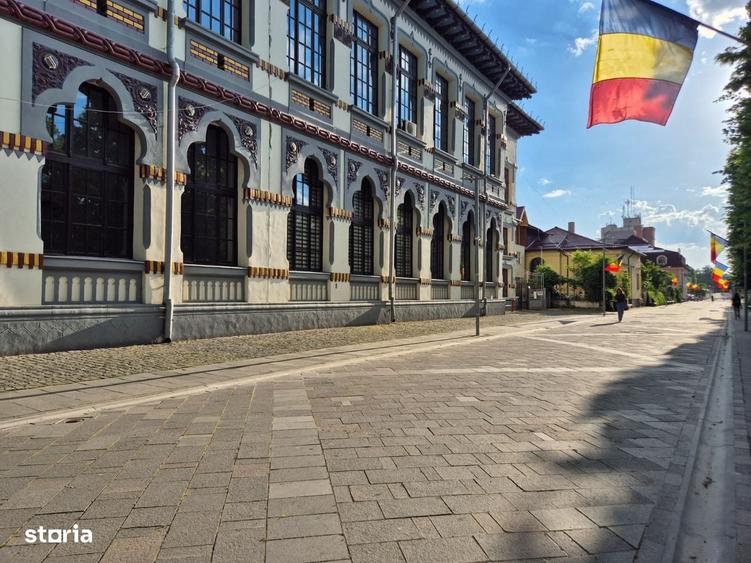 Spațiu comercial, de 330 mp, în Central
