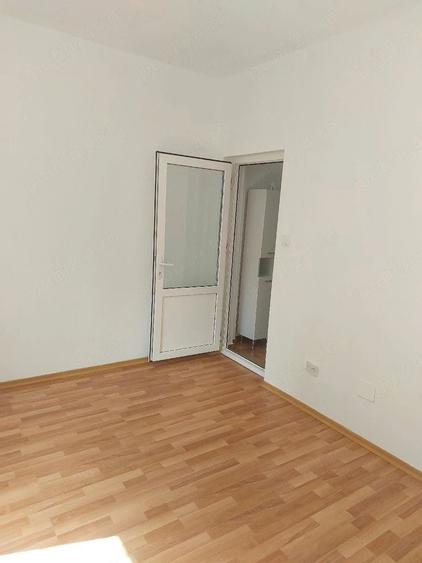 Casă individuală cu 1 camere cu Canalizare în Centrul Civic