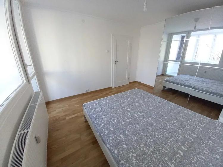 Apartament cu 3 camere decomandat, mobilat în Arcul de Triumf