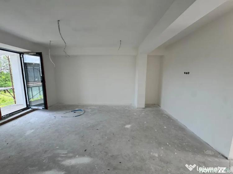 Garsonieră în Vest
