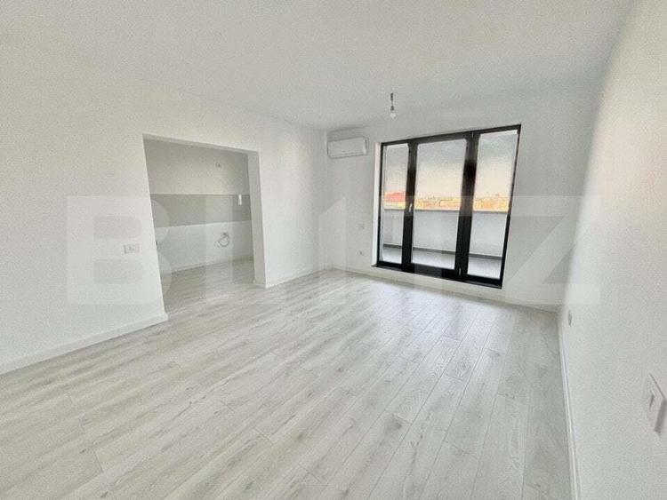 Apartament cu 3 camere decomandat în Torontalului