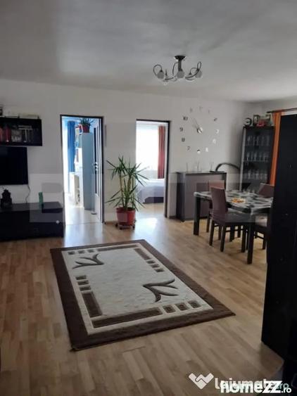 Apartament cu 4 camere decomandat în Central