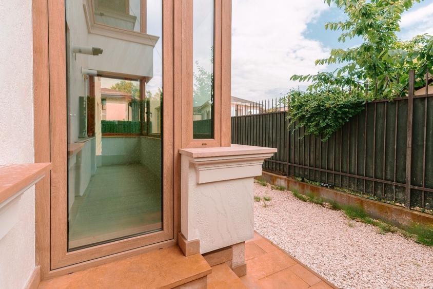 Apartament cu 3 camere semidecomandat în 1 Decembrie 1918