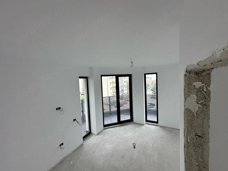 Apartament cu 3 camere semidecomandat în Tomis Plus