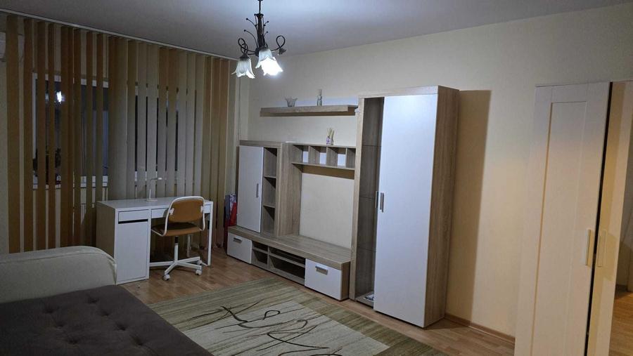 Casă cu 3 camere cu Canalizare în Nicolina