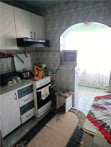 Apartament cu 3 camere decomandat, mobilat în Dorobanți 1