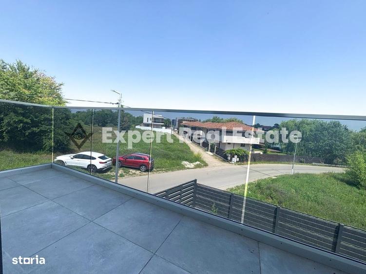 Casă cu 4 camere cu Teren 280 Mp în Corbeanca