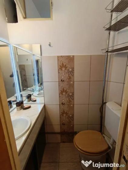 Apartament cu 3 camere decomandat în Săsar