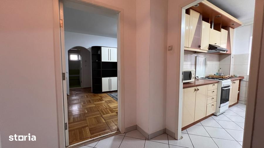 Apartament cu 2 camere semidecomandat în Intim