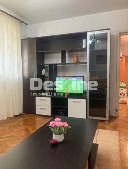 Apartament cu 3 camere semidecomandat, mobilat în Drumul Taberei