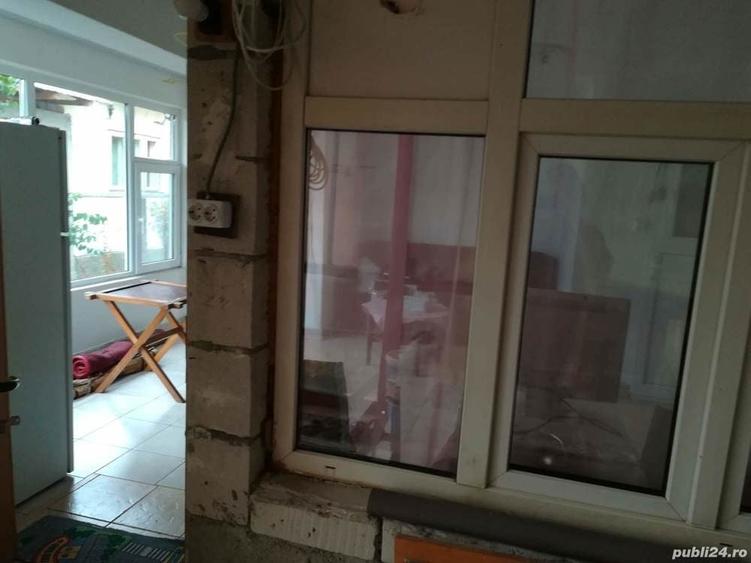 Casă cu 2 camere cu Teren 1000 Mp în Poienarii Burchii
