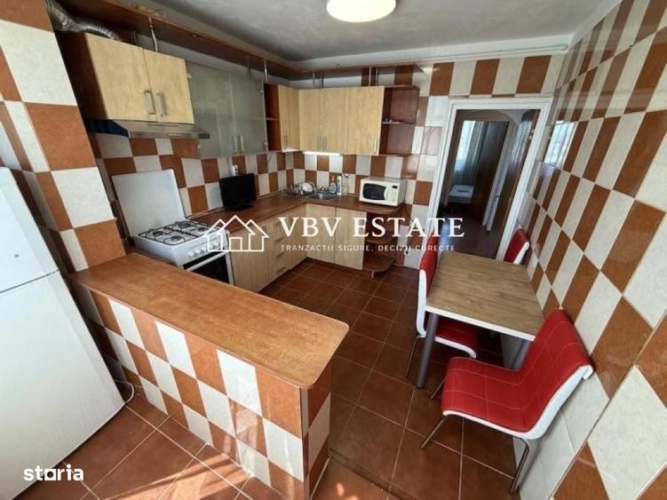 Apartament cu 3 camere semidecomandat în Gorjului
