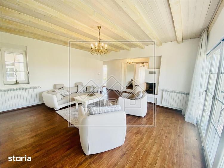 Apartament cu 5 camere în Calea Dumbrăvii