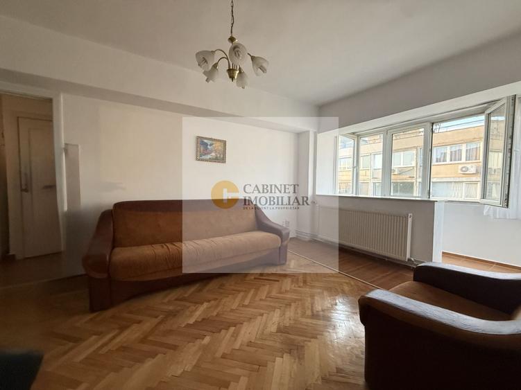 Apartament cu 2 camere semidecomandat, mobilat în Cișmigiu