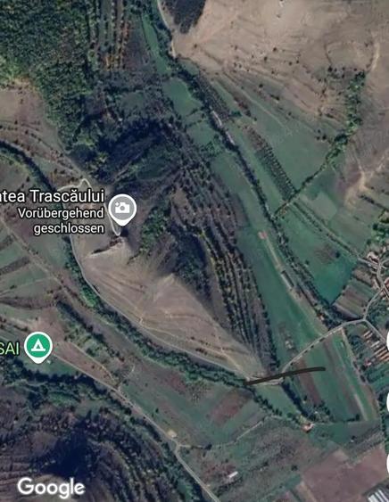 Teren de 6000 mp, în Colțești