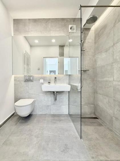 Apartament cu 3 camere decomandat, mobilat în Dămăroaia
