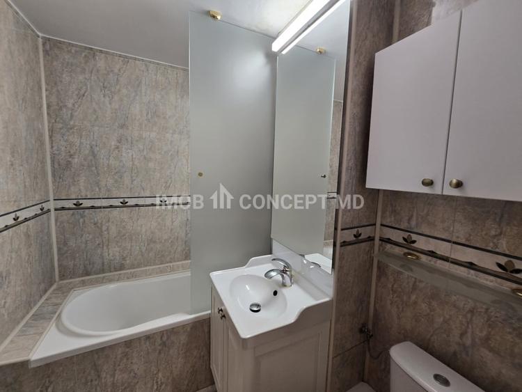 Apartament cu 2 camere decomandat, mobilat în Republicii