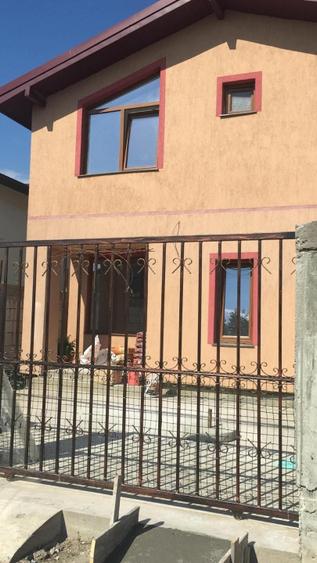Casă individuală cu 4 camere cu Teren 217 Mp în Cumpăna