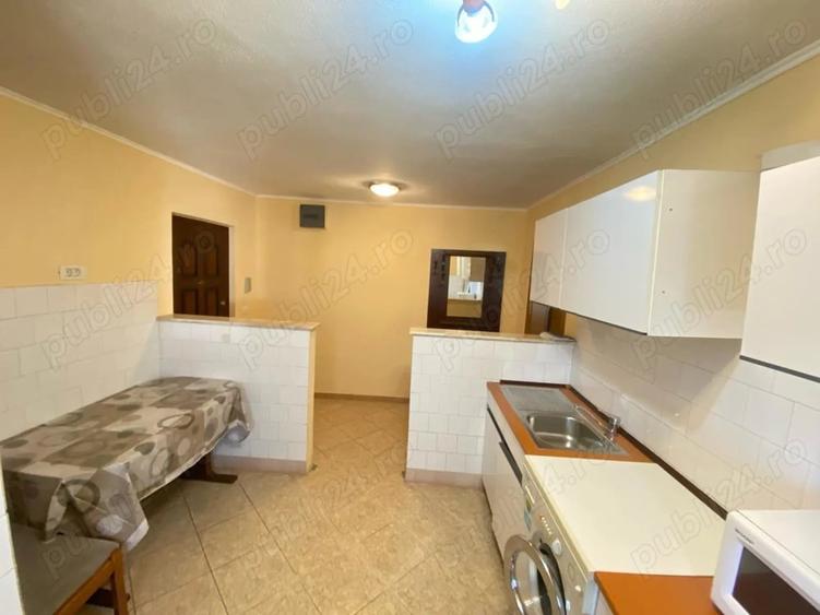 Apartament cu 2 camere semidecomandat în Miorița