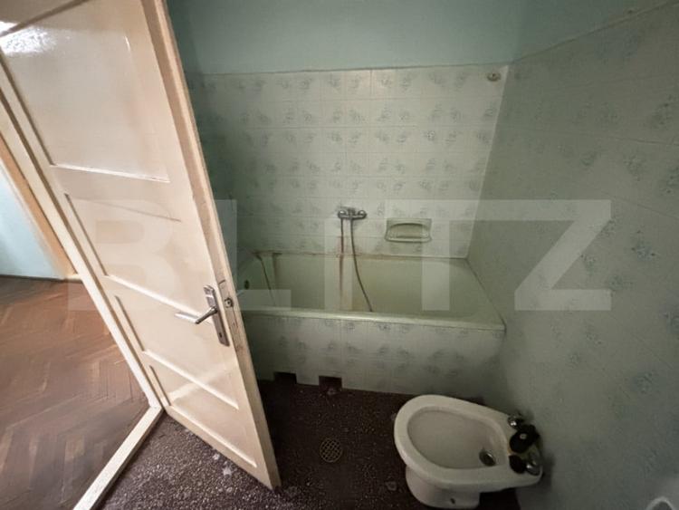 Casă cu 3 camere cu Teren 200 Mp în Central