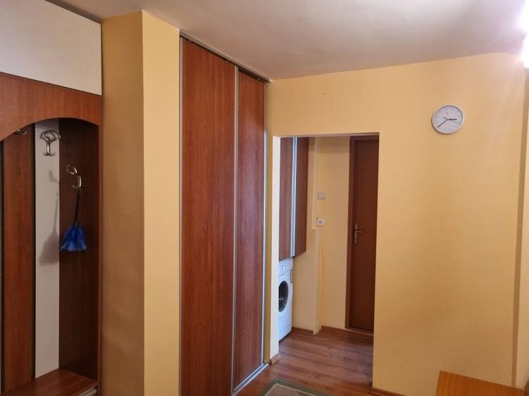 Apartament cu 2 camere decomandat în Mihai Bravu