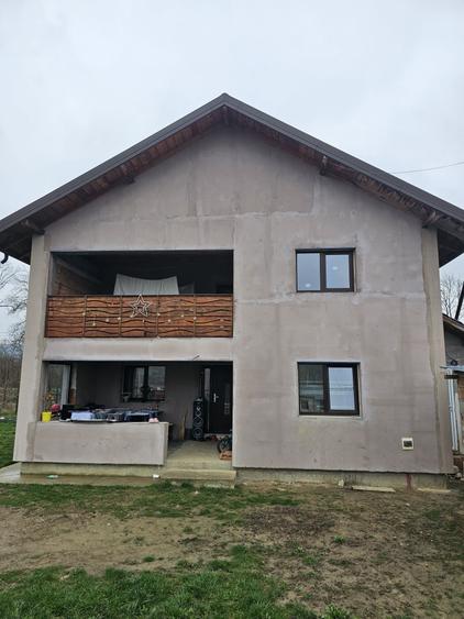 Casă cu 3 camere în Curături