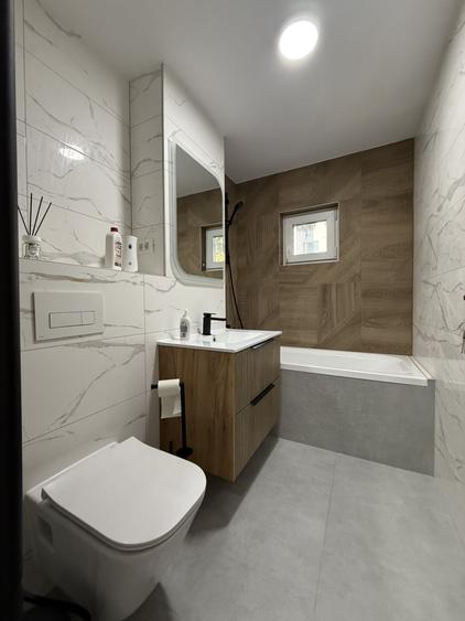 Apartament cu 4 camere decomandat în Complex Studențesc