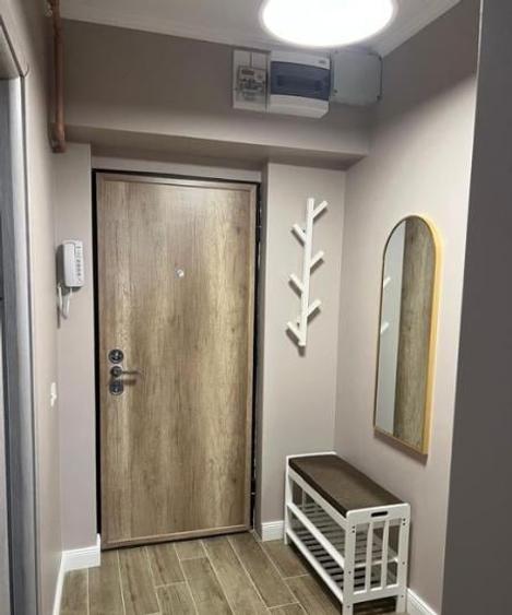 Apartament cu 2 camere decomandat în Casa de Cultură