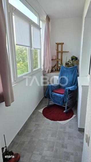 Apartament cu 3 camere decomandat în Est