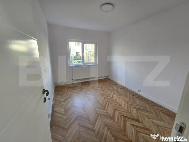 Apartament cu 3 camere decomandat în Sud
