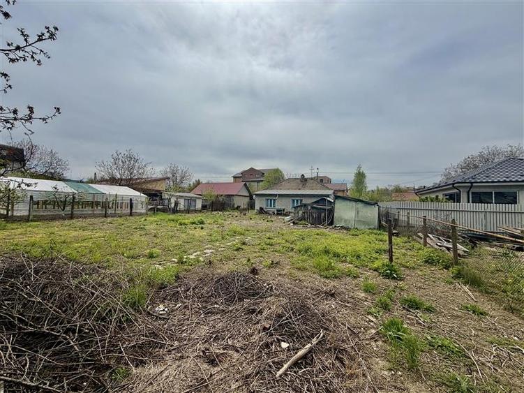 Casă cu 4 camere cu Teren 721 Mp în Bucium