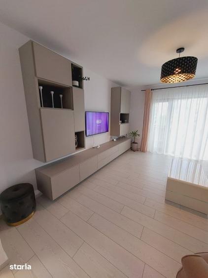 Apartament cu 3 camere decomandat, mobilat în Becaș