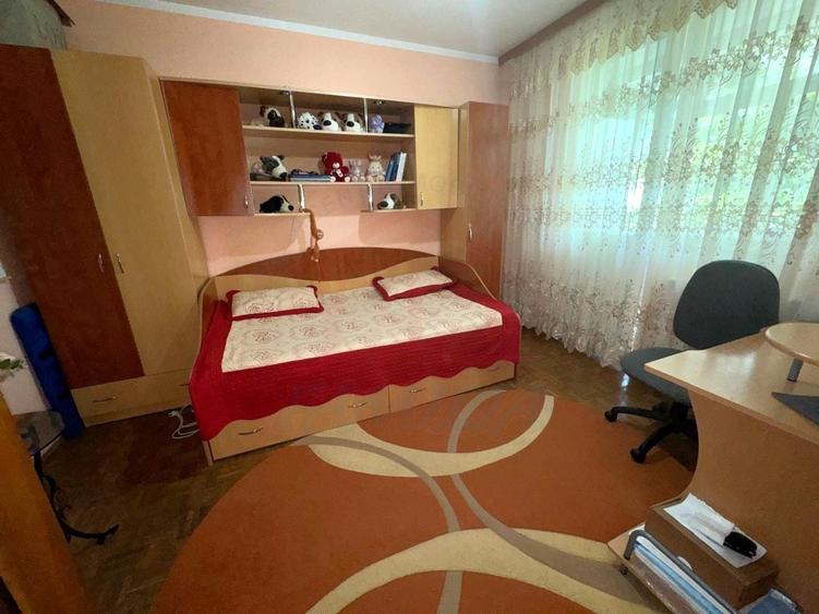 Apartament cu 2 camere semidecomandat, mobilat în Micro 19