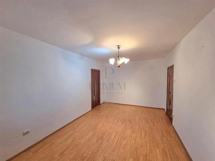 Apartament cu 2 camere semidecomandat în Girocului